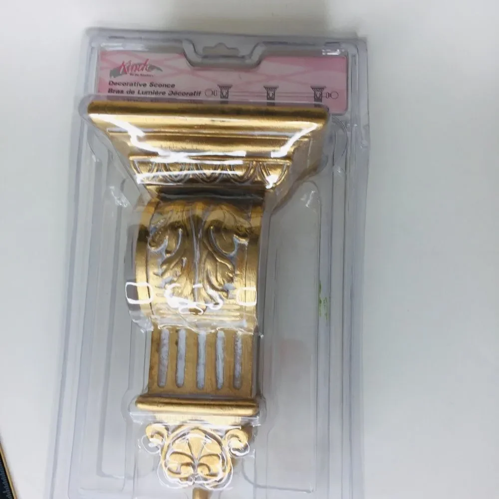 Kirsch Oak Decorative Sconce Victorian Washed Gold